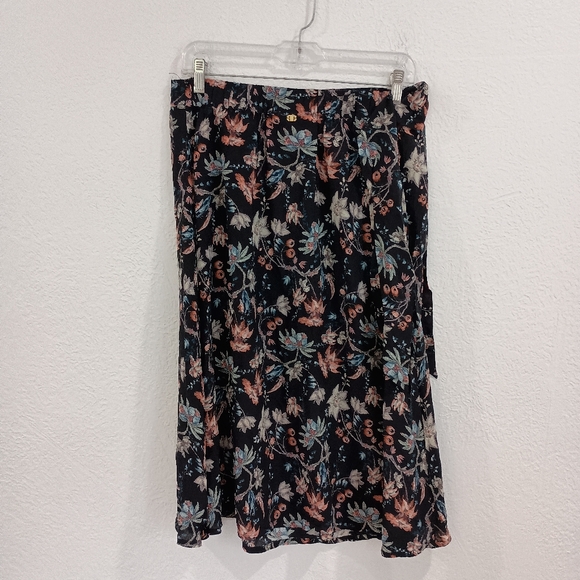 Adriana Degreas Black Floral Silk Midi Skirt - Picture 3 of 10